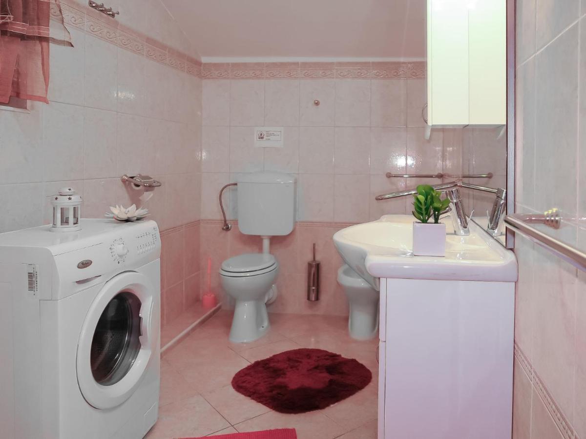 Appartement Dilly - Krk117 By Interhome